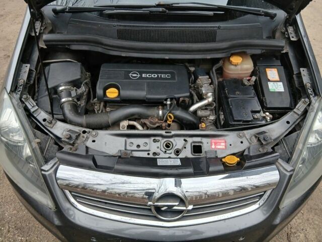 Синий Опель Зафира, объемом двигателя 2 л и пробегом 341 тыс. км за 3300 $, фото 19 на Automoto.ua