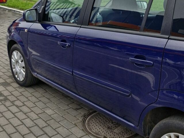 Синий Опель Зафира, объемом двигателя 1.6 л и пробегом 133 тыс. км за 8000 $, фото 3 на Automoto.ua