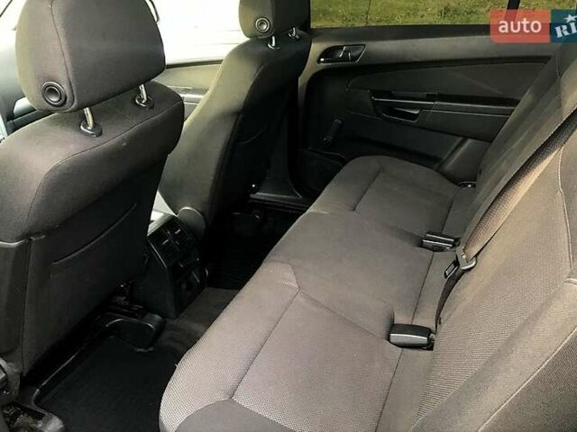 Опель Зафира 2012 в Харькове на Automoto.ua Синий Опель Зафира, объемом двигателя 1.7 л и пробегом 339 тыс. км за 6300 $, фото 4 на Automoto.ua