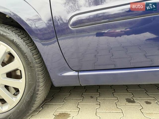 Синий Опель Зафира, объемом двигателя 1.69 л и пробегом 233 тыс. км за 7200 $, фото 9 на Automoto.ua