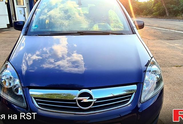 Синий Опель Зафира, объемом двигателя 1.6 л и пробегом 180 тыс. км за 7000 $, фото 6 на Automoto.ua