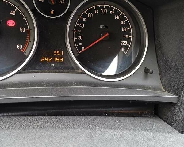 Синій Опель Зафіра, об'ємом двигуна 1.69 л та пробігом 242 тис. км за 7300 $, фото 3 на Automoto.ua