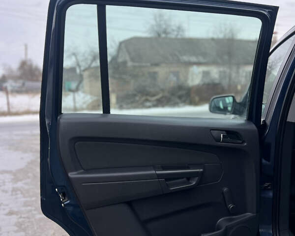 Синій Опель Зафіра, об'ємом двигуна 1.7 л та пробігом 188 тис. км за 8200 $, фото 31 на Automoto.ua