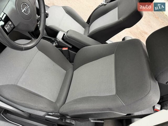 Синій Опель Зафіра, об'ємом двигуна 1.6 л та пробігом 207 тис. км за 7400 $, фото 28 на Automoto.ua