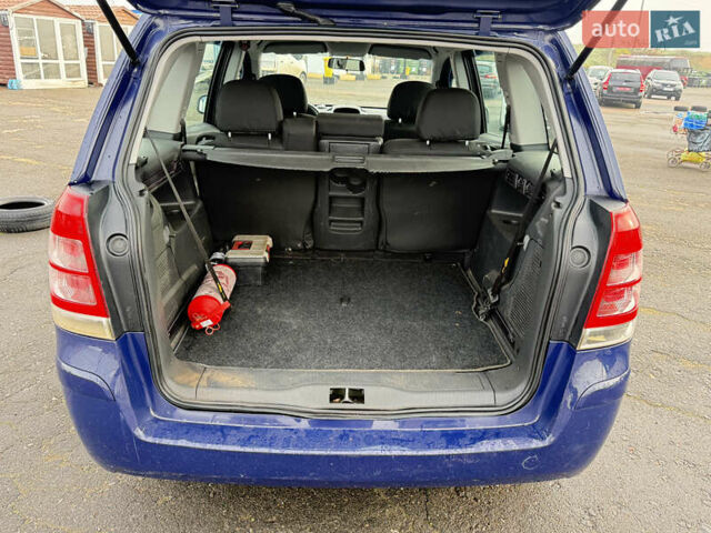 Синий Опель Зафира, объемом двигателя 1.6 л и пробегом 192 тыс. км за 7250 $, фото 9 на Automoto.ua