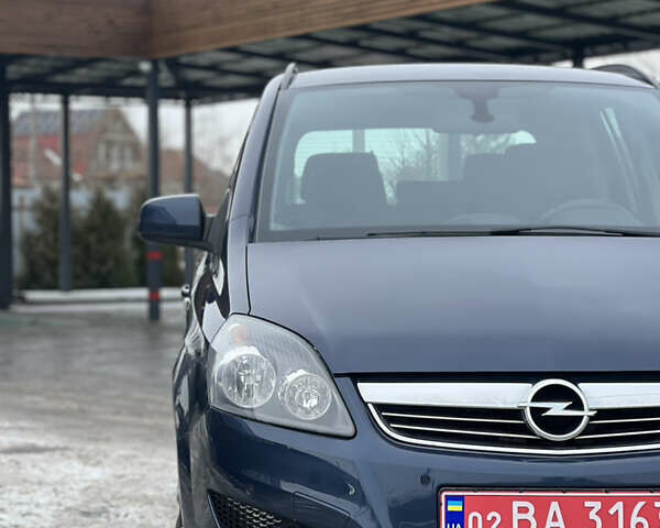 Синій Опель Зафіра, об'ємом двигуна 1.7 л та пробігом 188 тис. км за 8200 $, фото 13 на Automoto.ua