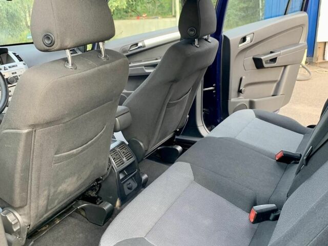 Синий Опель Зафира, объемом двигателя 1.6 л и пробегом 188 тыс. км за 7300 $, фото 5 на Automoto.ua