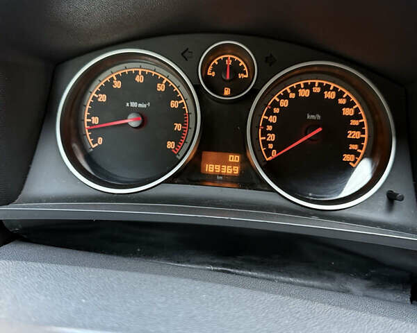 Синій Опель Зафіра, об'ємом двигуна 1.8 л та пробігом 189 тис. км за 8200 $, фото 3 на Automoto.ua