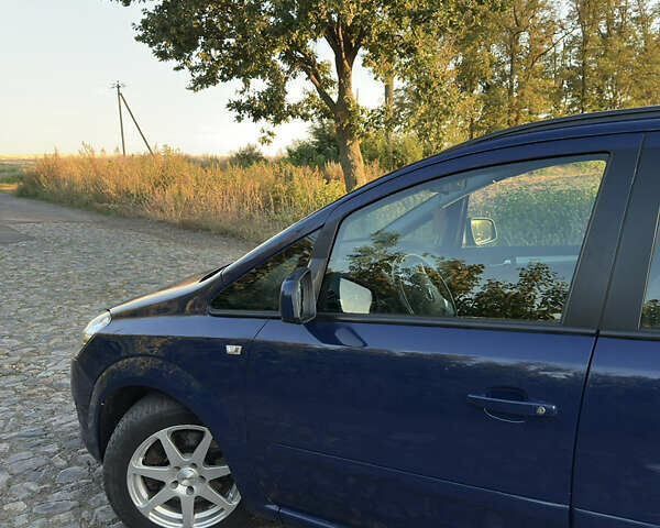 Синій Опель Зафіра, об'ємом двигуна 1.7 л та пробігом 218 тис. км за 7500 $, фото 1 на Automoto.ua