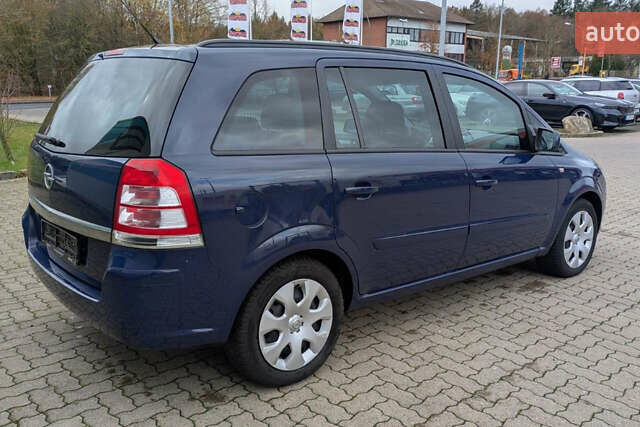Синій Опель Зафіра, об'ємом двигуна 1.6 л та пробігом 180 тис. км за 6300 $, фото 3 на Automoto.ua