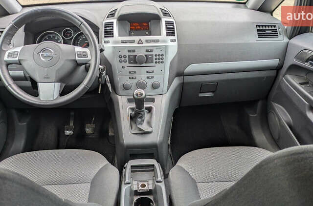 Синій Опель Зафіра, об'ємом двигуна 1.6 л та пробігом 180 тис. км за 6300 $, фото 7 на Automoto.ua
