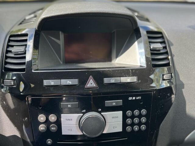 Синий Опель Зафира, объемом двигателя 1.8 л и пробегом 240 тыс. км за 4800 $, фото 6 на Automoto.ua