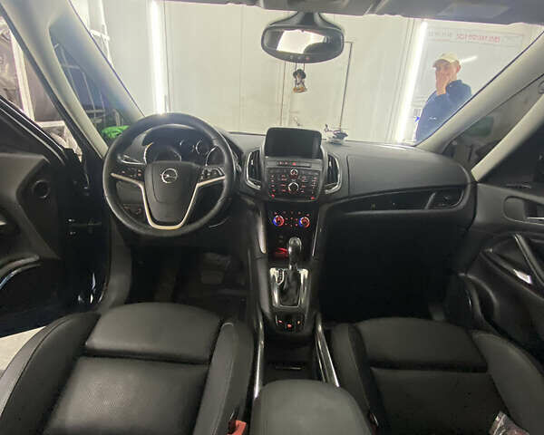 Синий Опель Зафира, объемом двигателя 1.96 л и пробегом 260 тыс. км за 10500 $, фото 2 на Automoto.ua