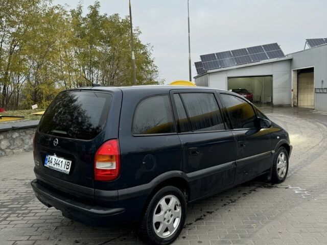 Синий Опель Зафира, объемом двигателя 0 л и пробегом 240 тыс. км за 1900 $, фото 2 на Automoto.ua