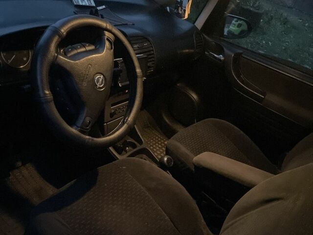 Синий Опель Зафира, объемом двигателя 2 л и пробегом 270 тыс. км за 3200 $, фото 2 на Automoto.ua