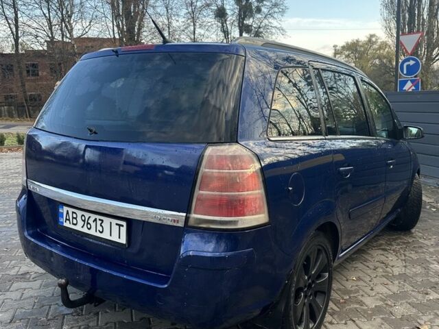 Синий Опель Зафира, объемом двигателя 1.9 л и пробегом 460 тыс. км за 5200 $, фото 4 на Automoto.ua