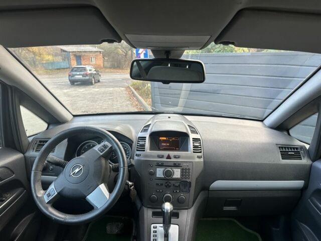 Синий Опель Зафира, объемом двигателя 1.9 л и пробегом 460 тыс. км за 5200 $, фото 6 на Automoto.ua