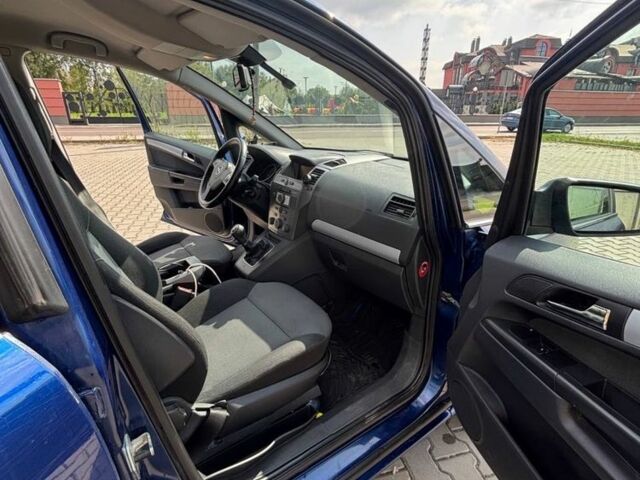 Синий Опель Зафира, объемом двигателя 0 л и пробегом 240 тыс. км за 5250 $, фото 6 на Automoto.ua