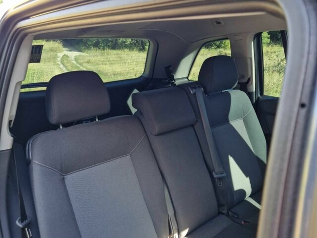 Синий Опель Зафира, объемом двигателя 1.6 л и пробегом 260 тыс. км за 5000 $, фото 3 на Automoto.ua