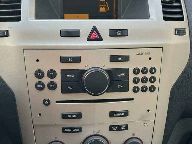 Синий Опель Зафира, объемом двигателя 1.8 л и пробегом 170 тыс. км за 6300 $, фото 9 на Automoto.ua