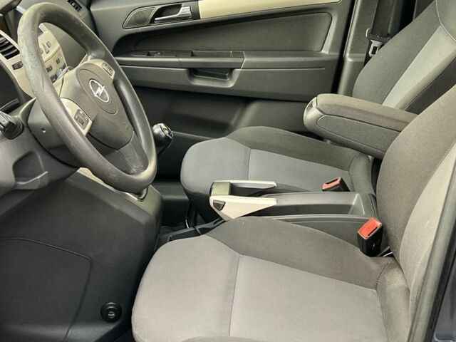 Синий Опель Зафира, объемом двигателя 1.8 л и пробегом 170 тыс. км за 6300 $, фото 22 на Automoto.ua