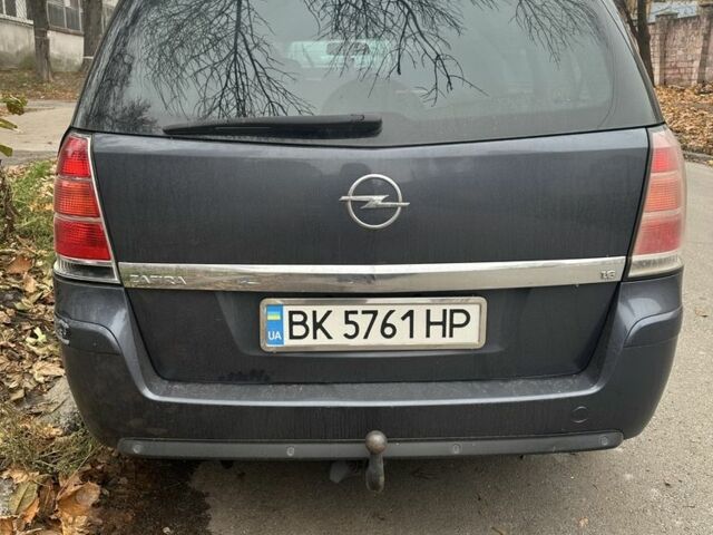 Синий Опель Зафира, объемом двигателя 1.6 л и пробегом 248 тыс. км за 5899 $, фото 4 на Automoto.ua