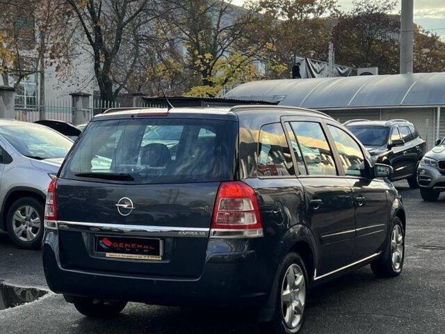 Синий Опель Зафира, объемом двигателя 1.8 л и пробегом 170 тыс. км за 6300 $, фото 4 на Automoto.ua