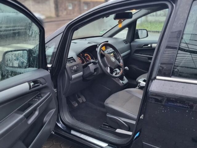 Синий Опель Зафира, объемом двигателя 1.8 л и пробегом 196 тыс. км за 7200 $, фото 10 на Automoto.ua