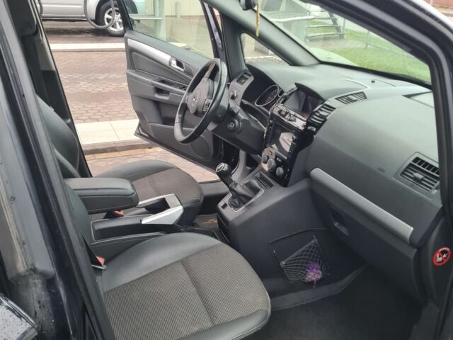 Синий Опель Зафира, объемом двигателя 1.8 л и пробегом 196 тыс. км за 7200 $, фото 16 на Automoto.ua