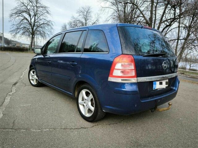 Синий Опель Зафира, объемом двигателя 1.7 л и пробегом 270 тыс. км за 3770 $, фото 2 на Automoto.ua