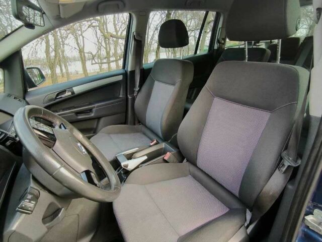 Синий Опель Зафира, объемом двигателя 1.7 л и пробегом 270 тыс. км за 3769 $, фото 3 на Automoto.ua