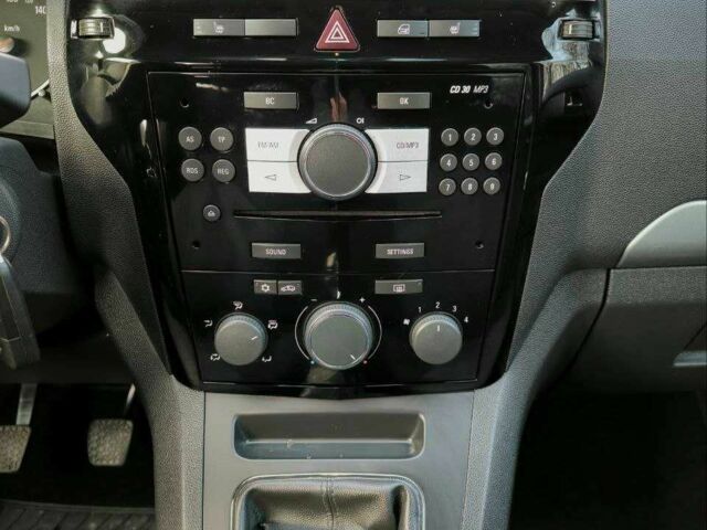 Синий Опель Зафира, объемом двигателя 1.7 л и пробегом 270 тыс. км за 3769 $, фото 5 на Automoto.ua