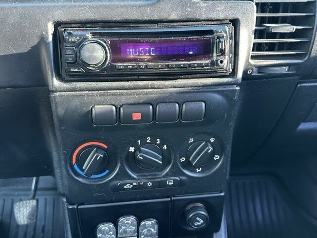 Зеленый Опель Зафира, объемом двигателя 1.6 л и пробегом 380 тыс. км за 2650 $, фото 7 на Automoto.ua