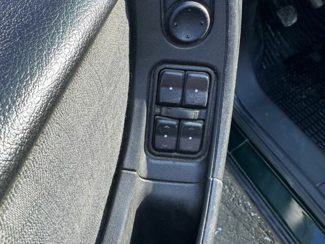 Зеленый Опель Зафира, объемом двигателя 1.6 л и пробегом 380 тыс. км за 2650 $, фото 8 на Automoto.ua