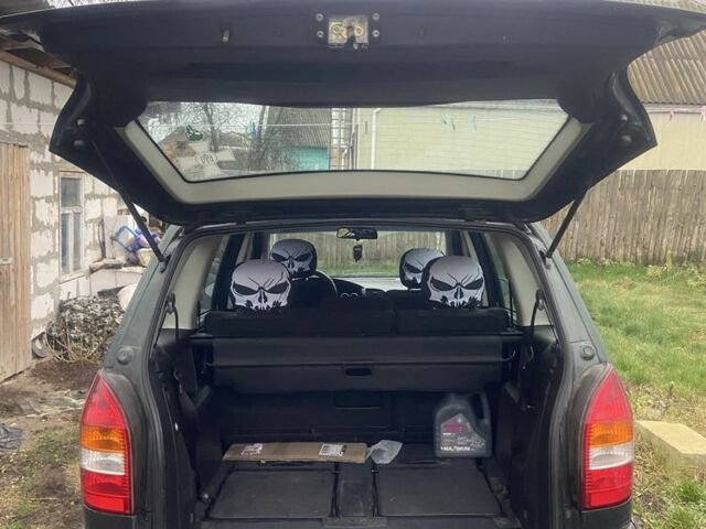 Зеленый Опель Зафира, объемом двигателя 2 л и пробегом 330 тыс. км за 2324 $, фото 5 на Automoto.ua