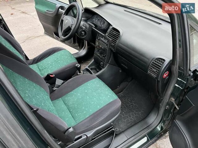 Зеленый Опель Зафира, объемом двигателя 2 л и пробегом 397 тыс. км за 3300 $, фото 5 на Automoto.ua