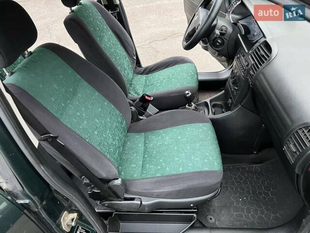Зеленый Опель Зафира, объемом двигателя 2 л и пробегом 397 тыс. км за 3300 $, фото 6 на Automoto.ua