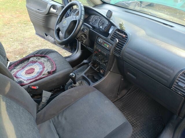 Зеленый Опель Зафира, объемом двигателя 2 л и пробегом 315 тыс. км за 1321 $, фото 5 на Automoto.ua