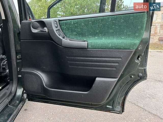 Зеленый Опель Зафира, объемом двигателя 2 л и пробегом 397 тыс. км за 3300 $, фото 17 на Automoto.ua