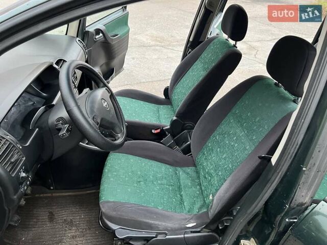 Зеленый Опель Зафира, объемом двигателя 2 л и пробегом 397 тыс. км за 3300 $, фото 2 на Automoto.ua