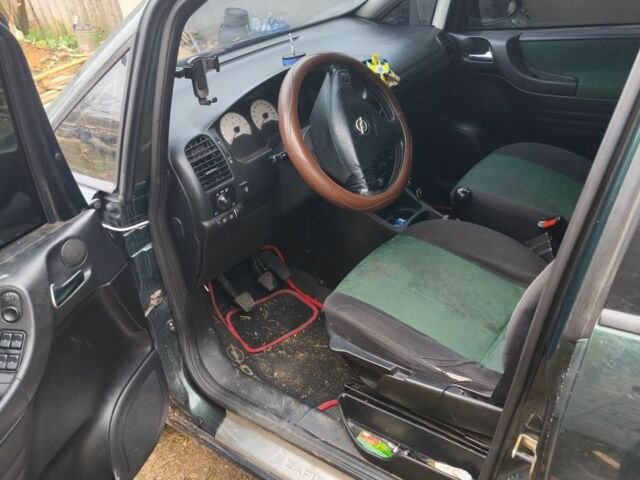 Зелений Опель Зафіра, об'ємом двигуна 1.8 л та пробігом 328 тис. км за 2200 $, фото 3 на Automoto.ua