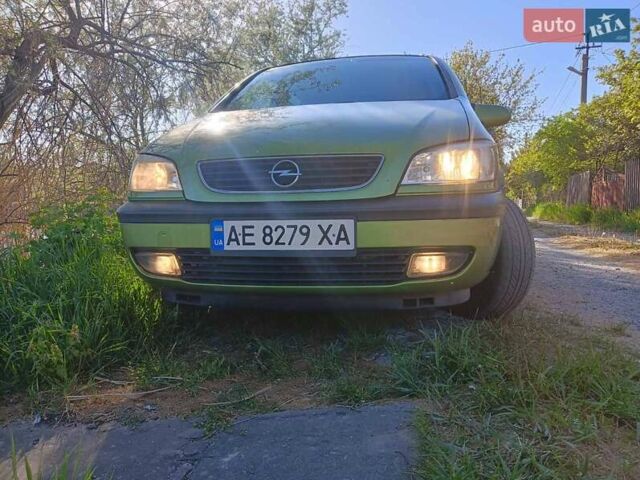 Зеленый Опель Зафира, объемом двигателя 1.8 л и пробегом 260 тыс. км за 3700 $, фото 2 на Automoto.ua