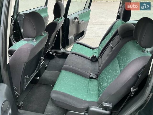 Зеленый Опель Зафира, объемом двигателя 2 л и пробегом 397 тыс. км за 3300 $, фото 8 на Automoto.ua