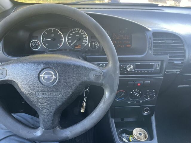 Зелений Опель Зафіра, об'ємом двигуна 2 л та пробігом 486 тис. км за 3000 $, фото 3 на Automoto.ua