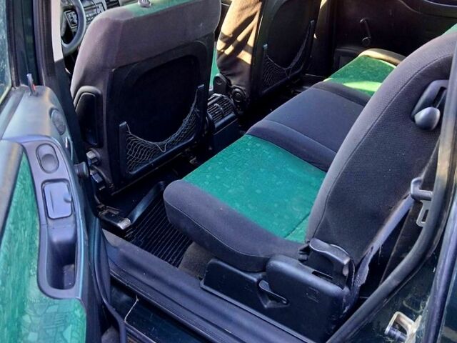 Зеленый Опель Зафира, объемом двигателя 1.6 л и пробегом 200 тыс. км за 3000 $, фото 10 на Automoto.ua