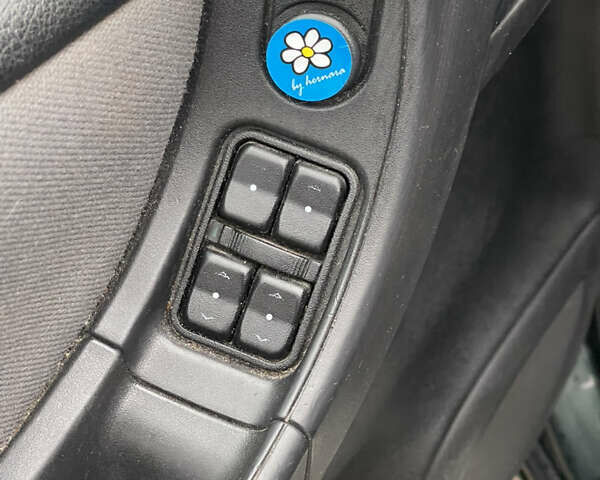 Зеленый Опель Зафира, объемом двигателя 2 л и пробегом 380 тыс. км за 2750 $, фото 7 на Automoto.ua