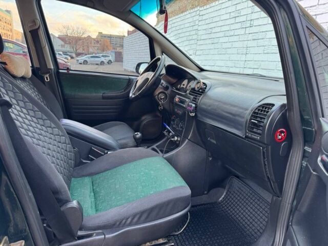 Зеленый Опель Зафира, объемом двигателя 2 л и пробегом 345 тыс. км за 3500 $, фото 16 на Automoto.ua