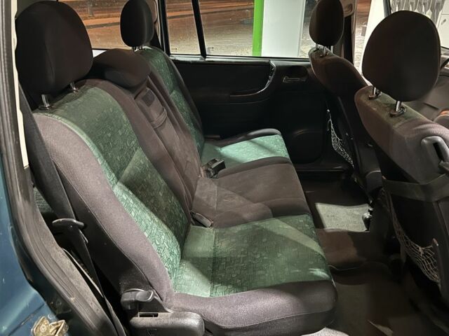 Зелений Опель Зафіра, об'ємом двигуна 2 л та пробігом 321 тис. км за 2200 $, фото 5 на Automoto.ua