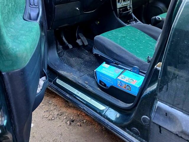 Зеленый Опель Зафира, объемом двигателя 1.6 л и пробегом 200 тыс. км за 3000 $, фото 2 на Automoto.ua