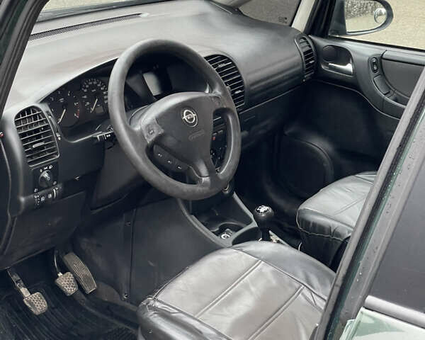 Зеленый Опель Зафира, объемом двигателя 2 л и пробегом 380 тыс. км за 2750 $, фото 5 на Automoto.ua